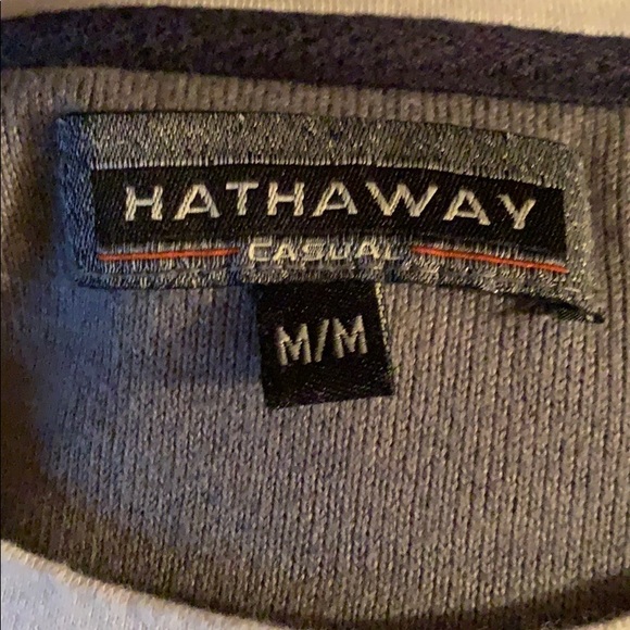 Men’s top size medium - Picture 2 of 2